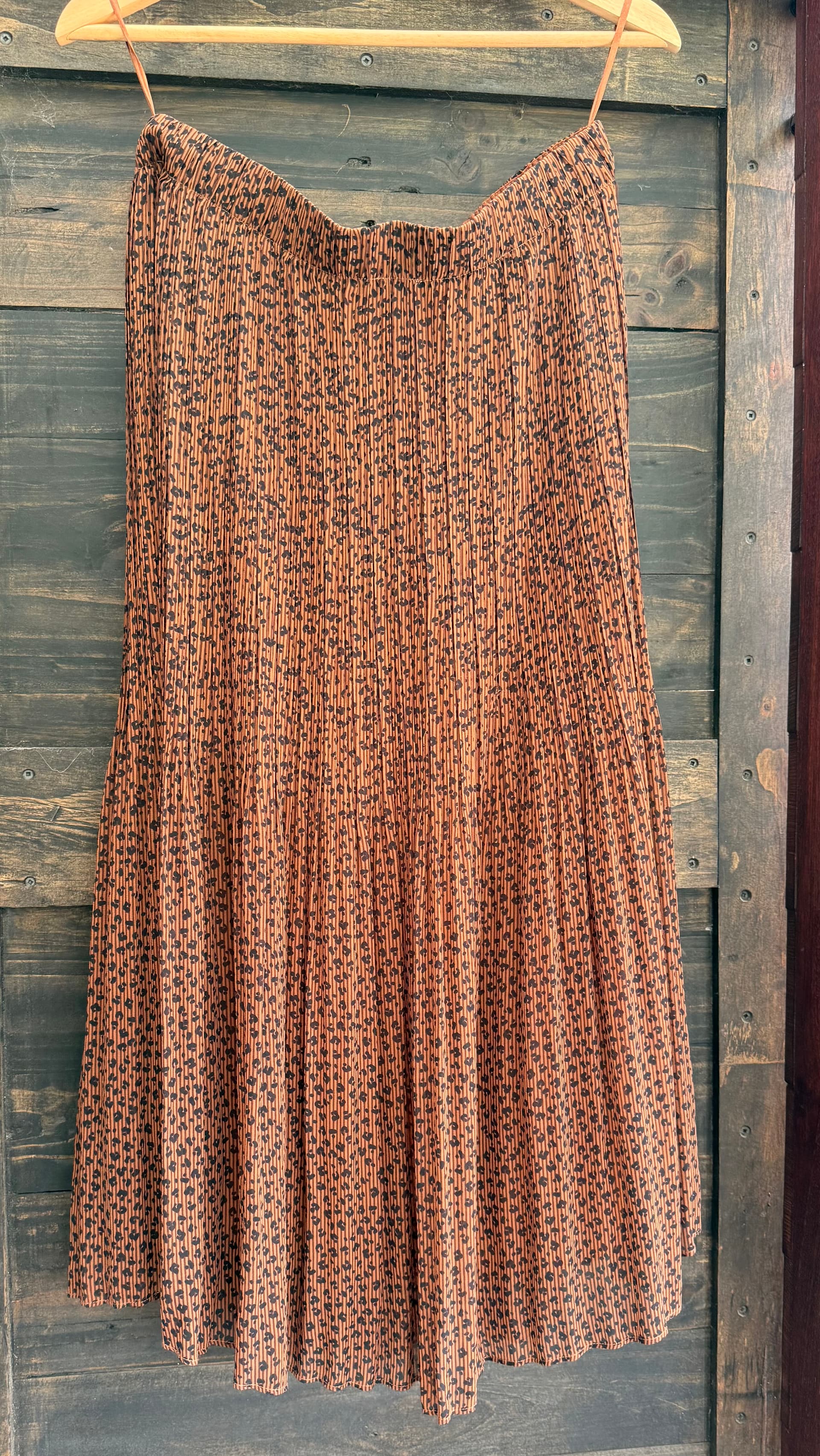 Permanently pleated animal print Witchery skirt, size 12-14