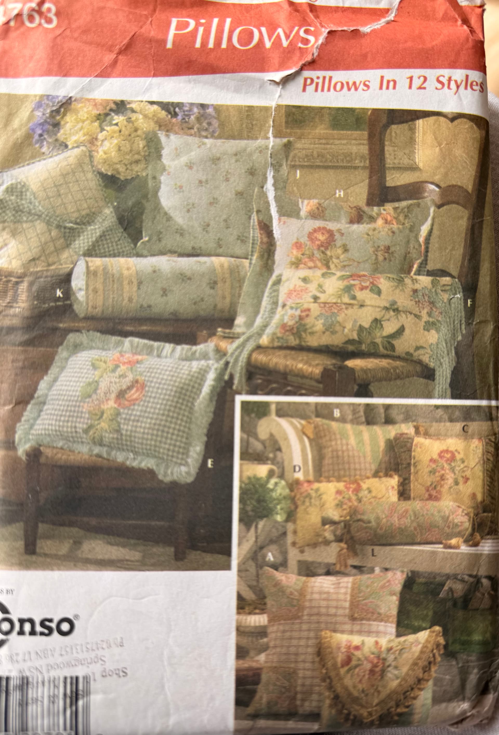 Sewing pattern Simplicity 4763, Pillows / cushions in 12 styles.
