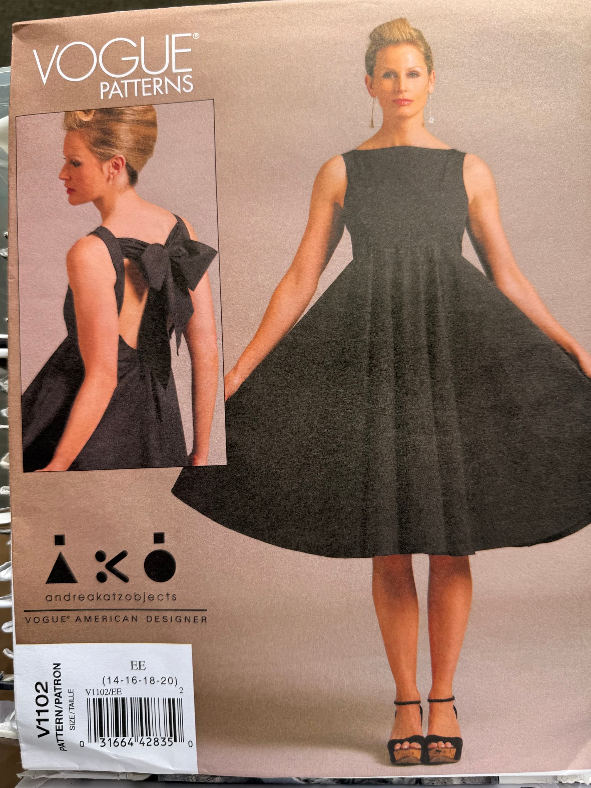 Sewing pattern Vogue 1102 -size 14-20, summer designer cocktail dress or day wear Andrea Katz American designer
