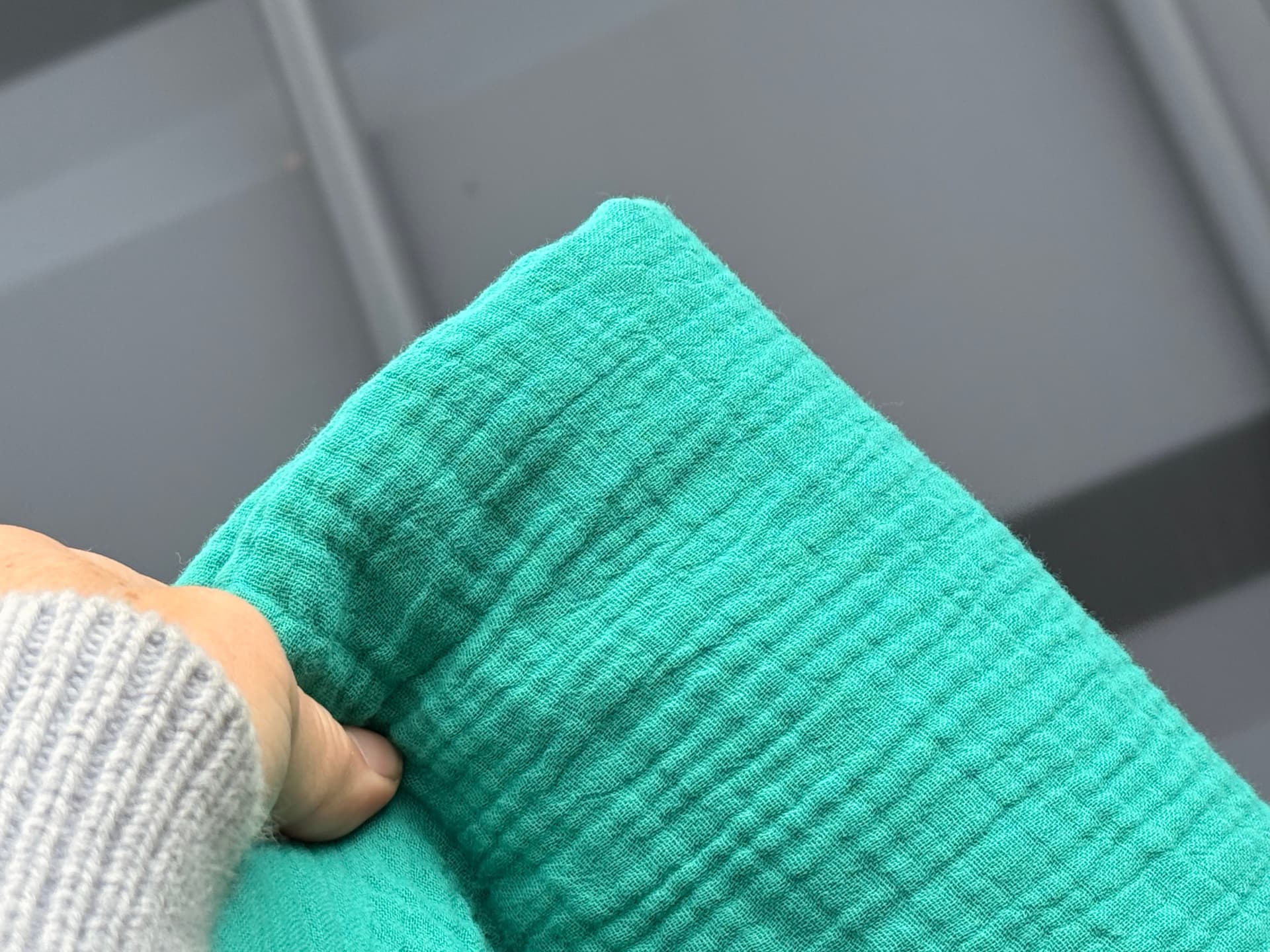 2m+ fabric remnant, 100% Cotton, double gauze, emerald green,