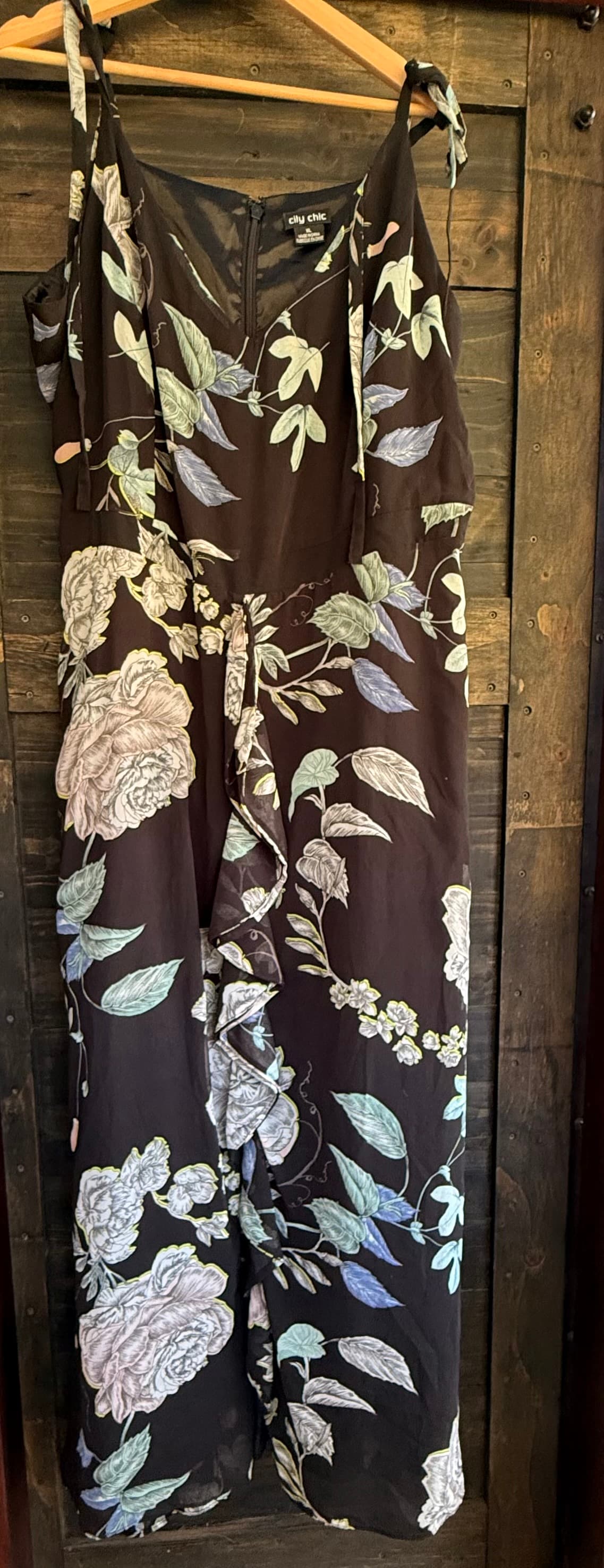 City chic maxi dress, size XL, botanical print on black